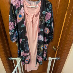 Women's dress and floral kimono, size XLarge